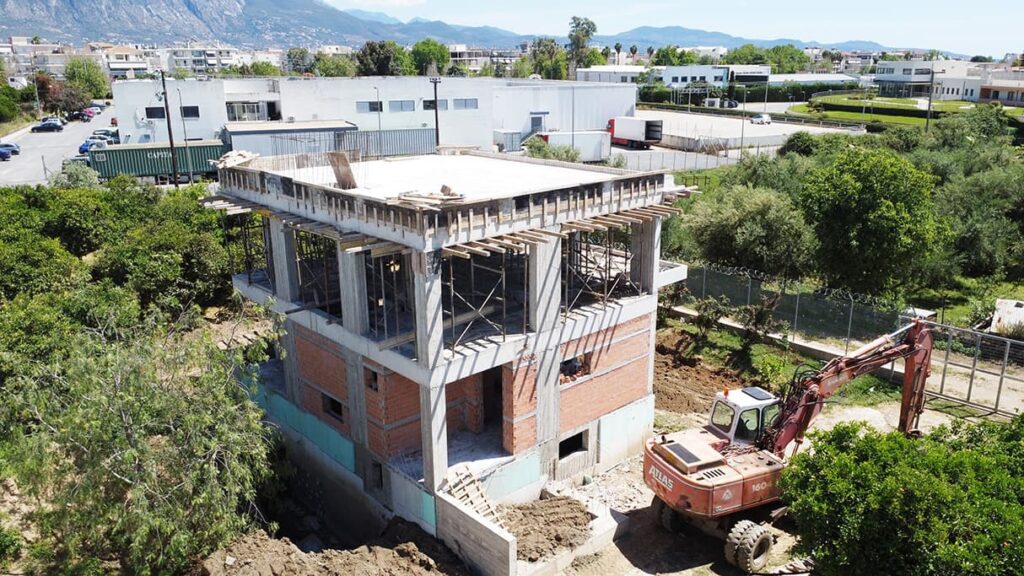 Διώροφη μονοκατοικία με υπόγειο Καλαμάτα - Κατασκευαστική εταιρεία Kapa Engineering 2